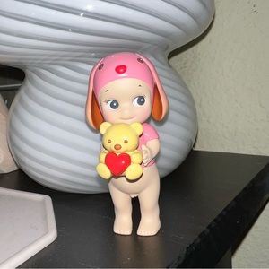 Gifts of Love Sonny Angel